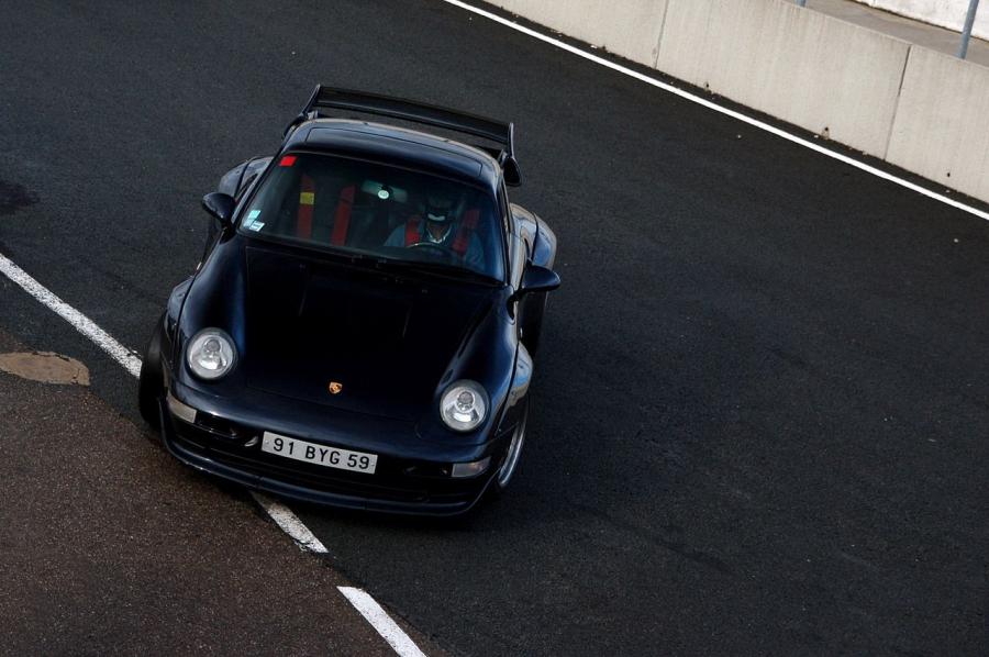  Porsche 911 GT2 1995 года  (фото 3 из 26)